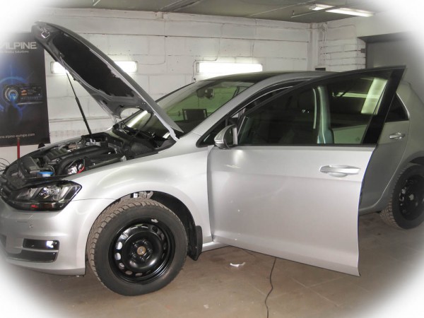 Volkswagen Golf 7 установка Pandora DXL 5000